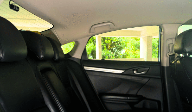 
								Honda Civic 1.6A VTi full									