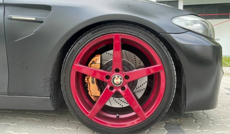 
								BMW 5 Series 523i (COE till 10/2030) full									